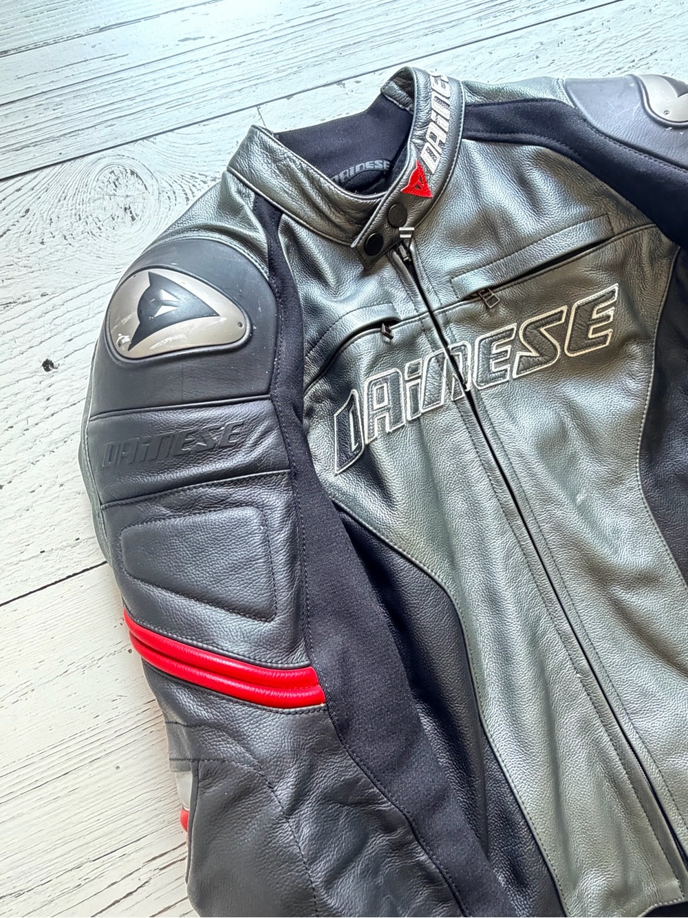Dainese Leather Motorcycle Jacket - Size 50 - Picture 5 of 10
